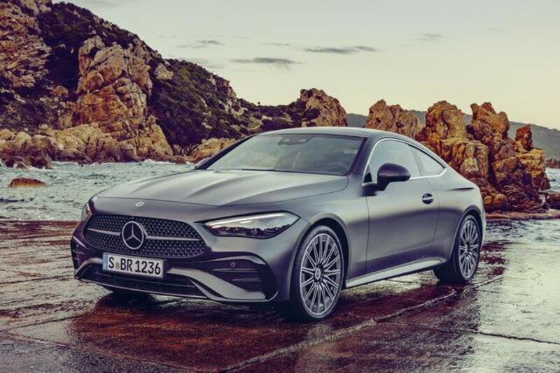 Scende in campo e le ha tutte contro: Nuova Mercedes CLE Coup&eacute; 2023 Top e Flop