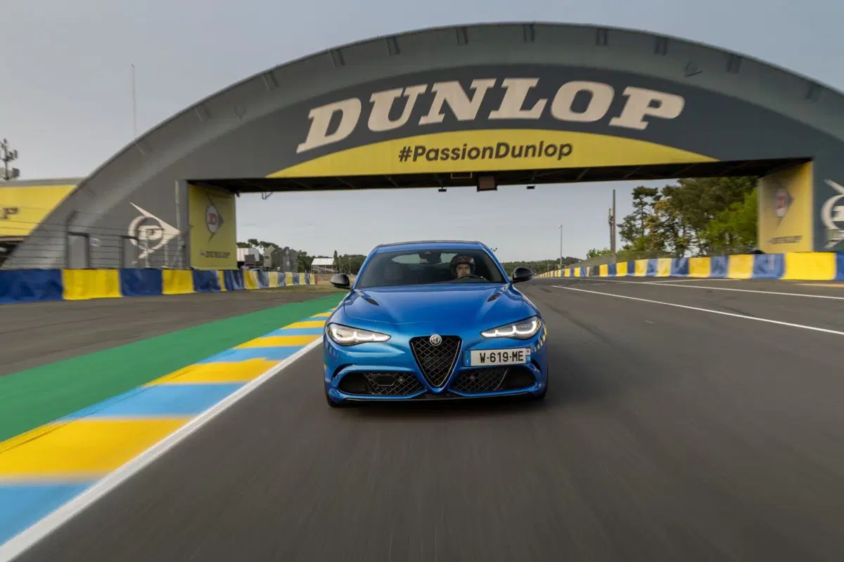 Alfa Romeo Giulia Quadrifoglio: motorizzazioni, allestimenti, optional e prezzi. Guida all’acquisto (25)