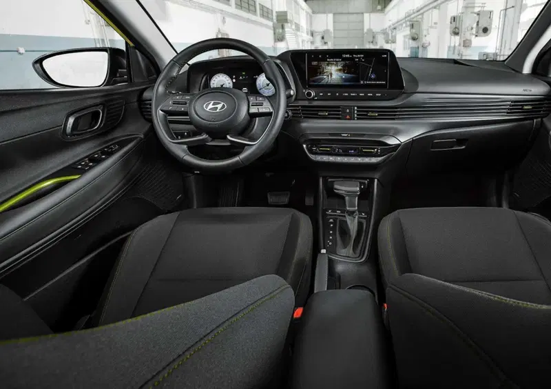 Hyundai i20 (2020-->>) (8)
