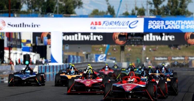 Formula E, E-Prix Roma 2023 - R14: Dennis vince davanti a Nato e Bird