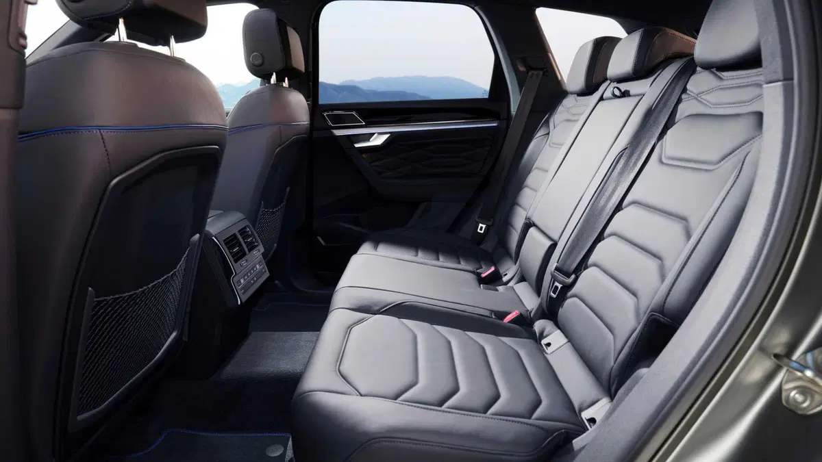 Volkswagen Touareg 3.0 V6 TSI eHybrid 462 CV R (12)