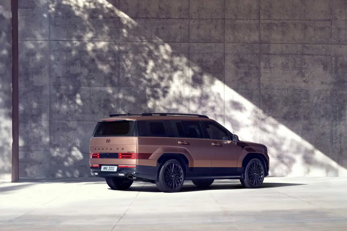 Hyundai Santa Fe 2023: quinta generazione, che design!  (5)