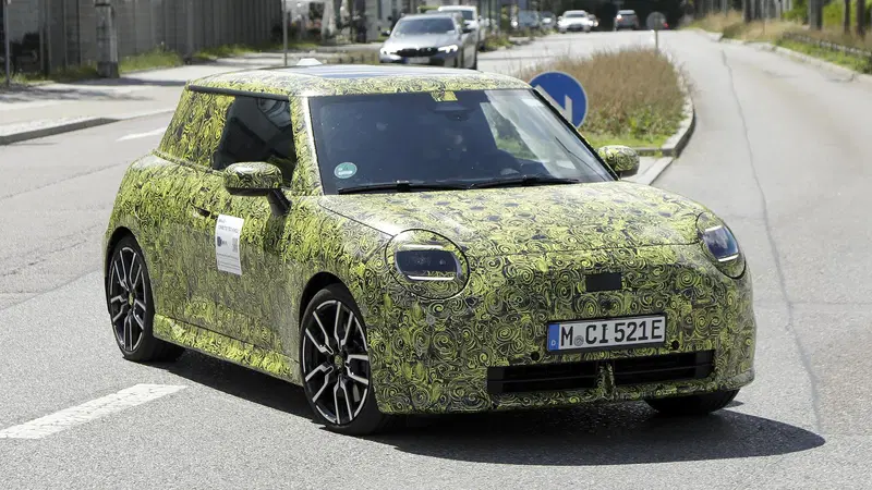 Mini: La John Cooper Works elettrica &egrave; in strada [Foto Spia]