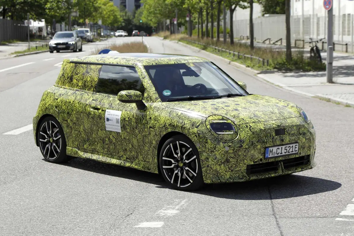 Mini: La John Cooper Works elettrica è in strada [Foto Spia] (4)