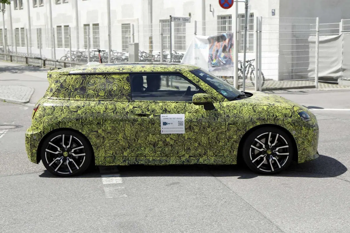 Mini: La John Cooper Works elettrica è in strada [Foto Spia] (5)