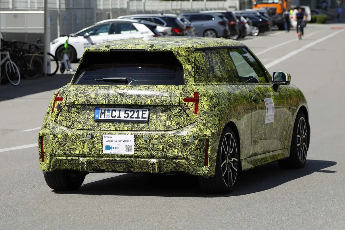 Mini: La John Cooper Works elettrica è in strada [Foto Spia] (9)