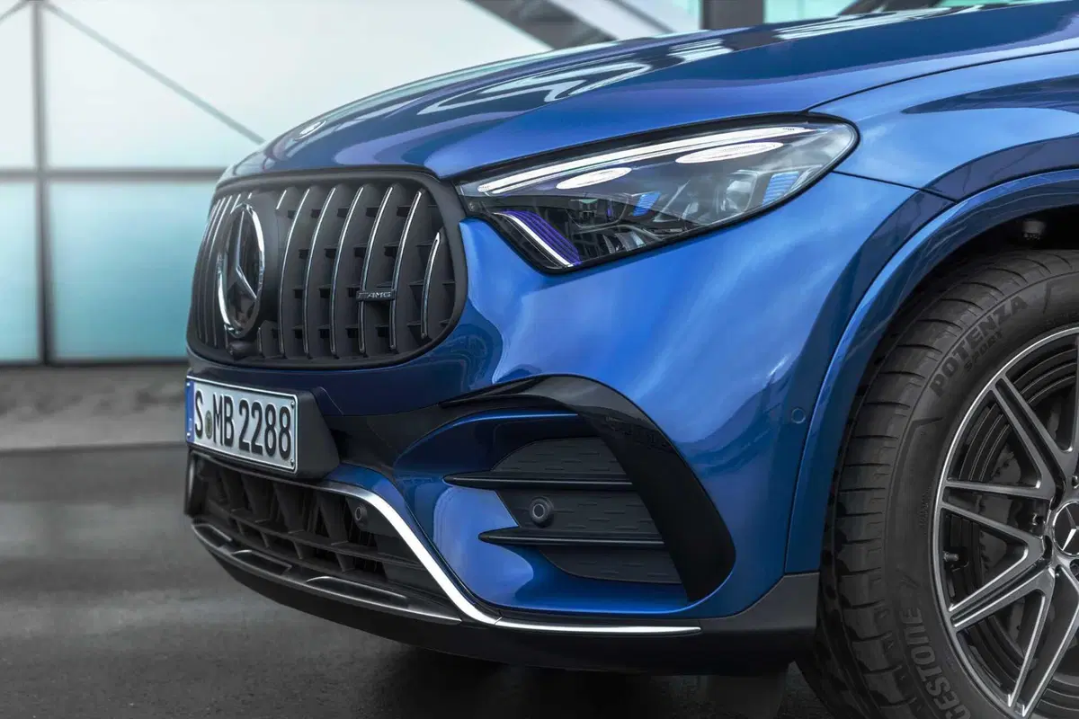 Mercedes GLC, ecco le versioni AMG 43 e AMG 63 E Performance da 680 CV,  (2)