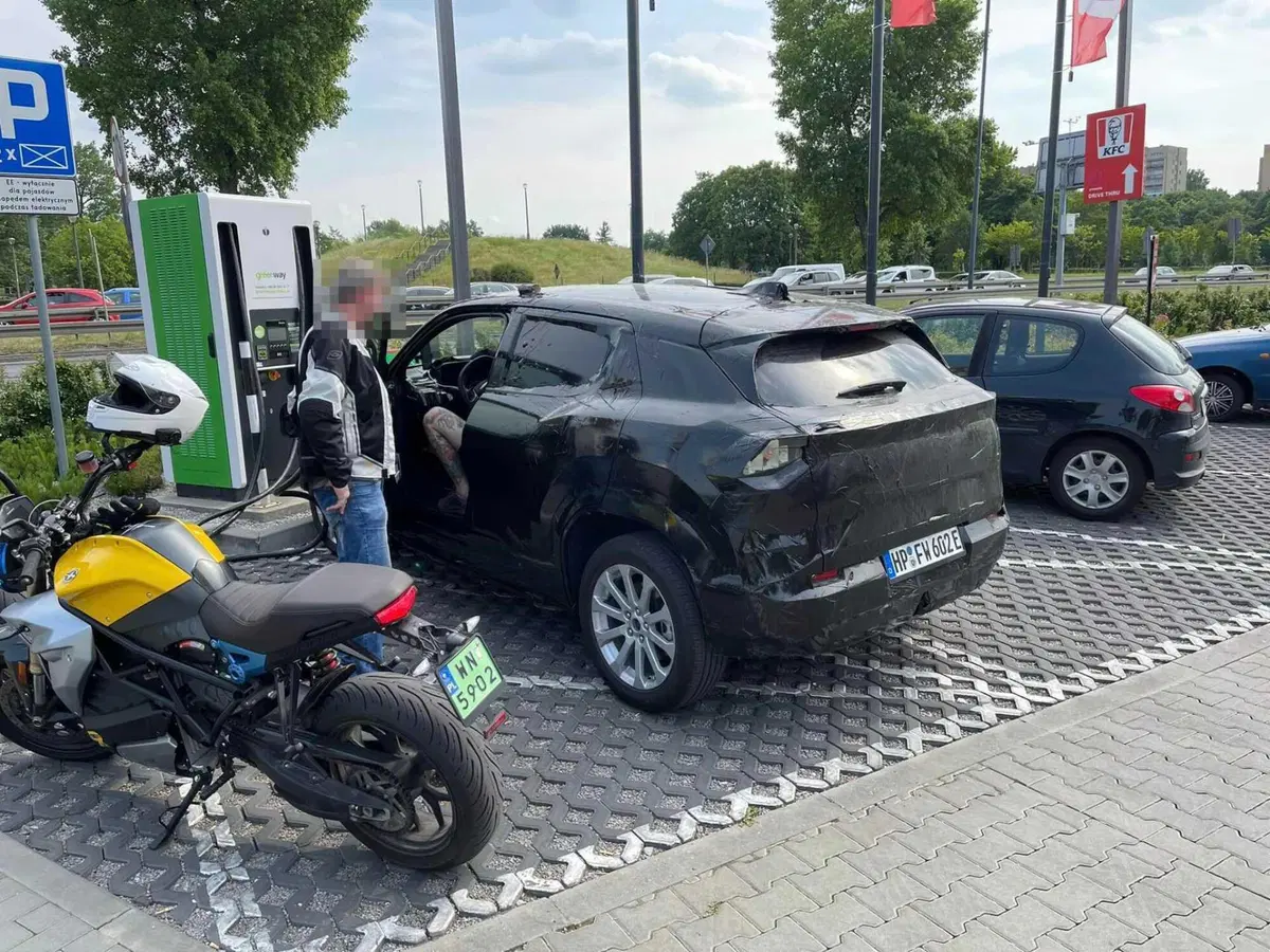Suzuki eVX: primo avvistamento del veicolo [FOTO SPIA] (4)