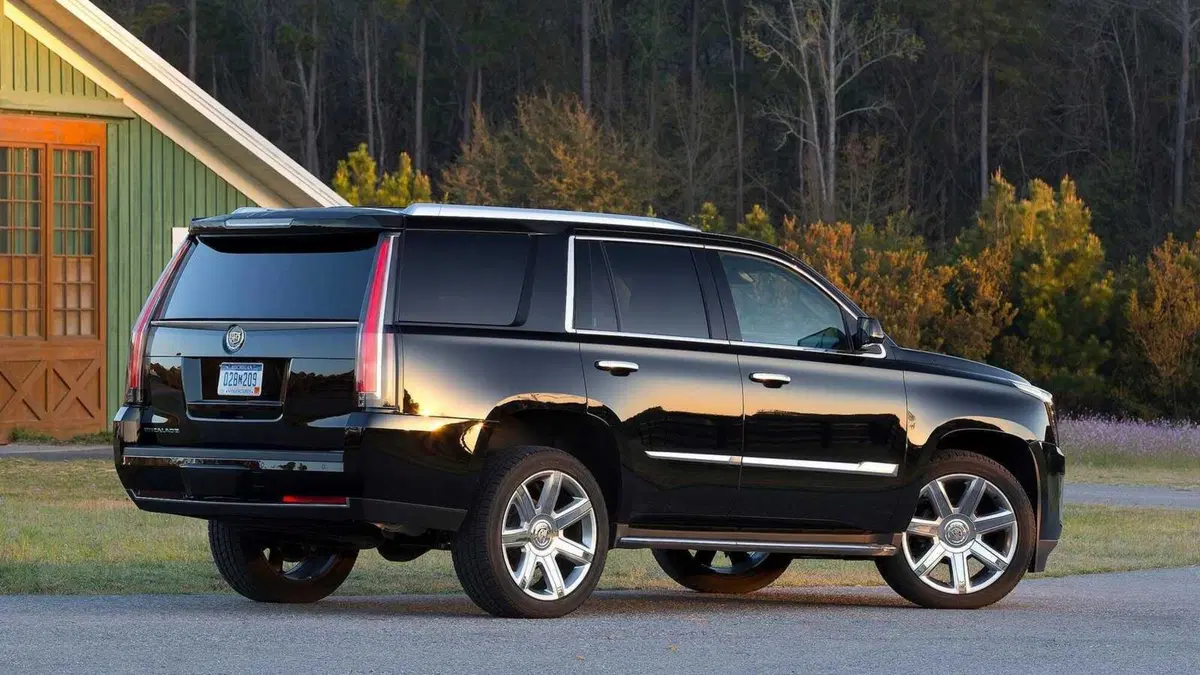 Cadillac Escalade(2015-2019) Escalade 6.2L V8 AT AWD Platinum ESV (2)