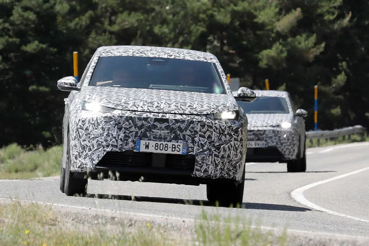 Nuova Peugeot 3008 in arrivo, eccola in collaudo [FOTO SPIA] (4)