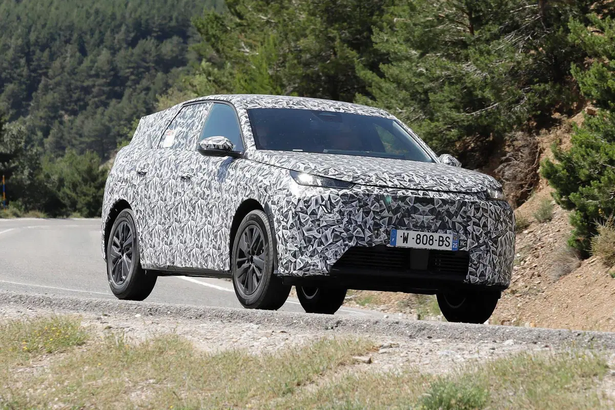 Nuova Peugeot 3008 in arrivo, eccola in collaudo [FOTO SPIA] (7)