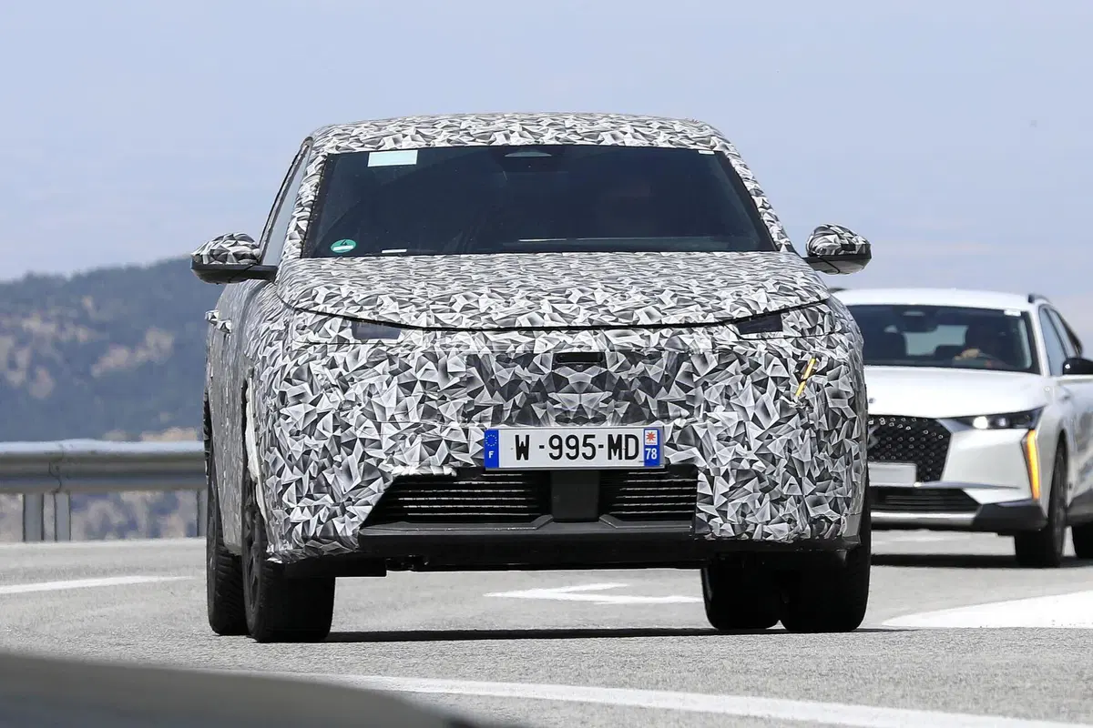 Nuova Peugeot 3008 in arrivo, eccola in collaudo [FOTO SPIA] (17)