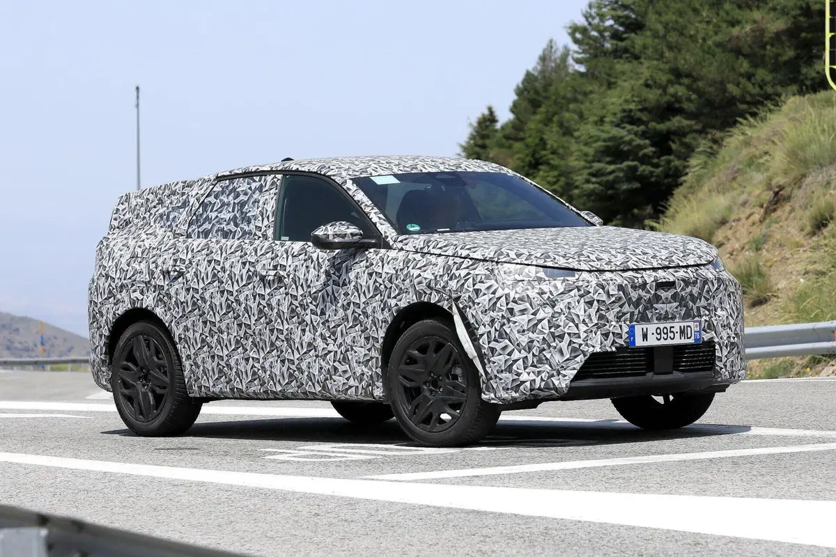 Nuova Peugeot 3008 in arrivo, eccola in collaudo [FOTO SPIA] (19)