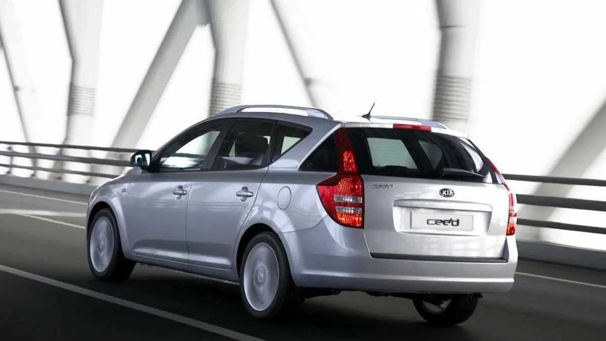 Kia Cee'd Sport Wagon (2007-12) (2)