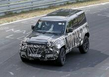 Land Rover Defender SVX, le foto spia