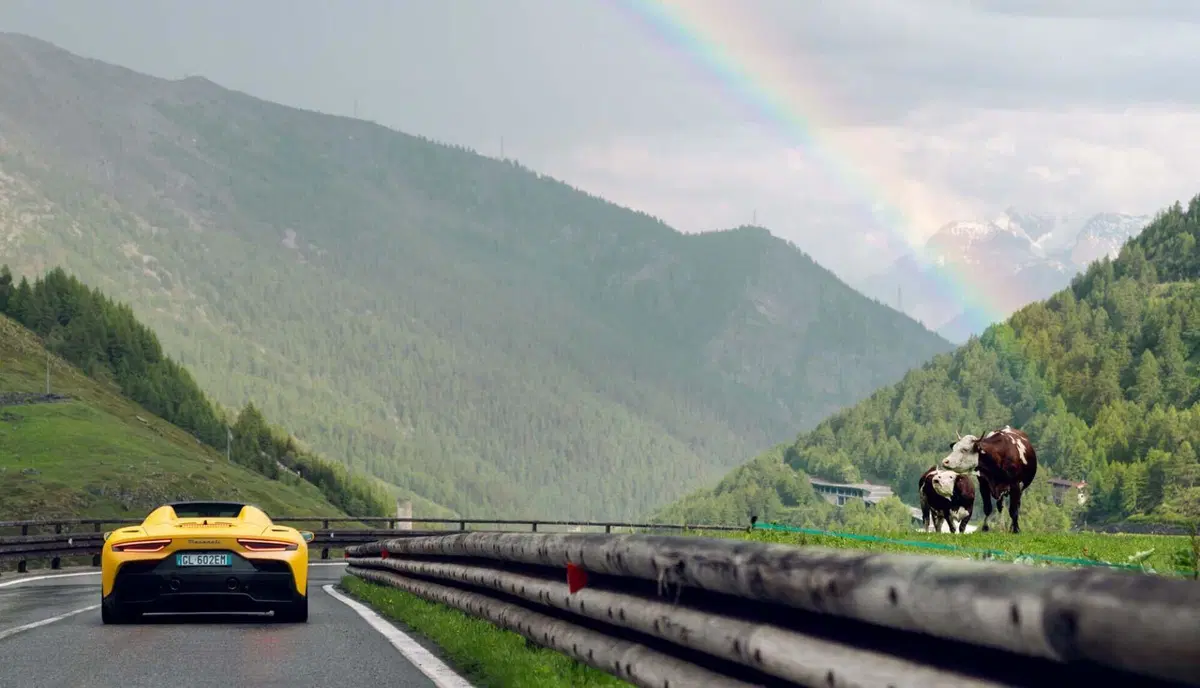 La storia della strada più bella d'Italia | Il Gran San Bernardo con Maserati MC20 [Video] (22)