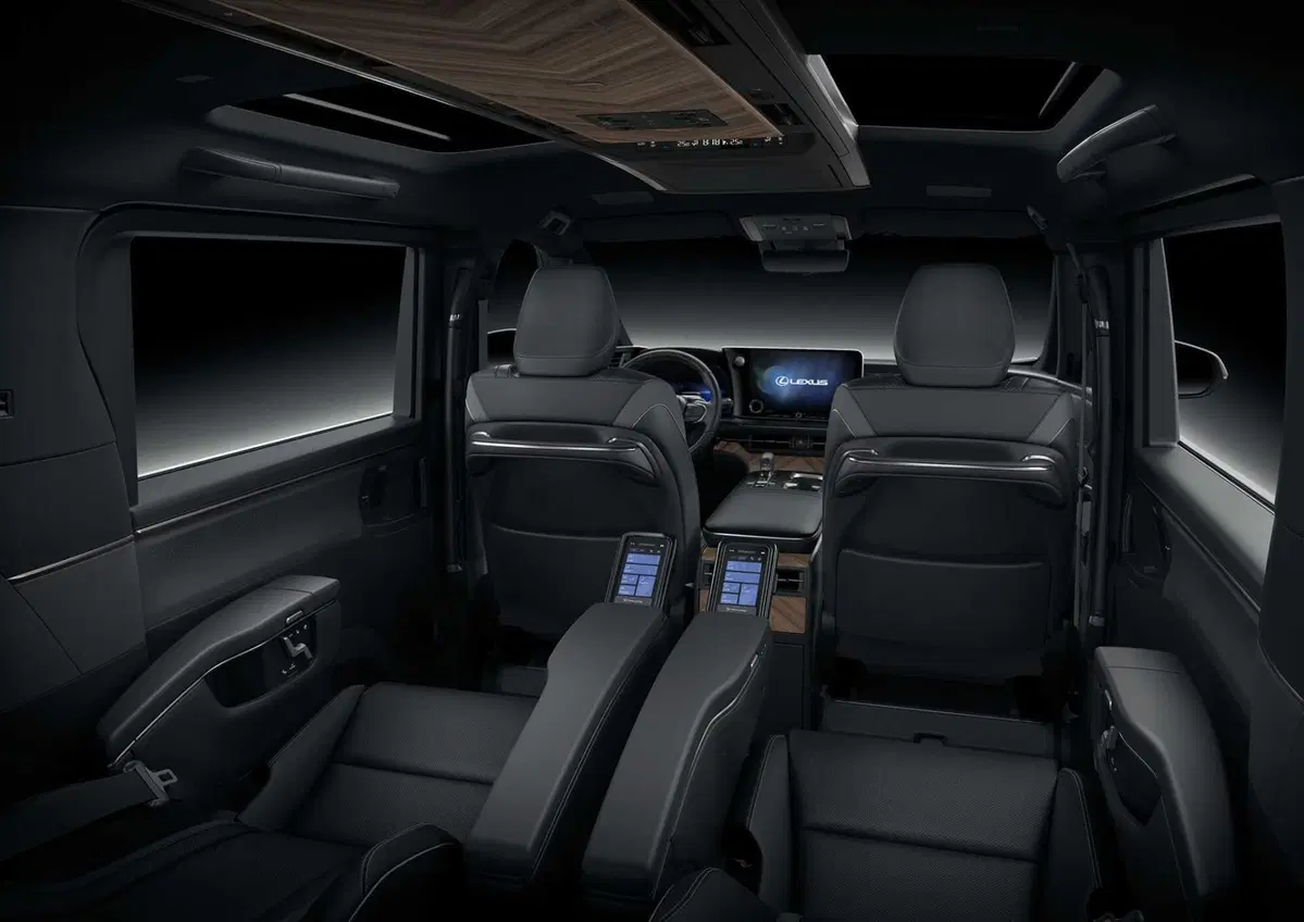 Lexus LM: lusso alla grande (in tutti i sensi) (15)