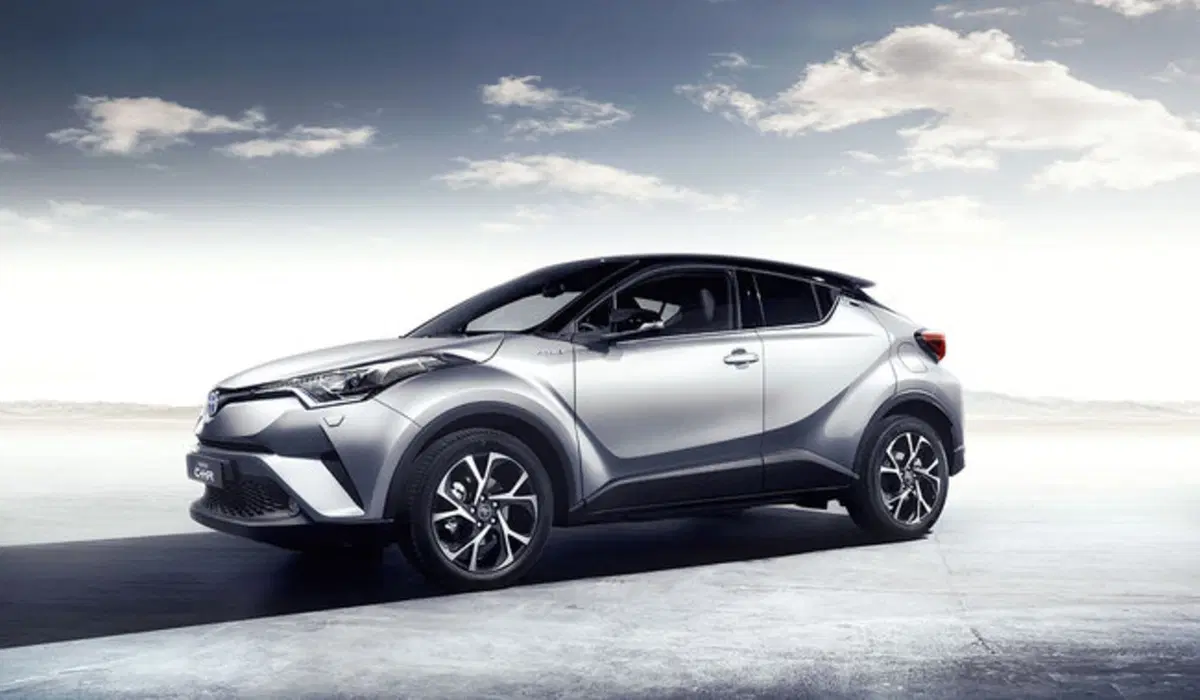 Toyota C-HR Hybrid: svelati nuovi dettagli (10)