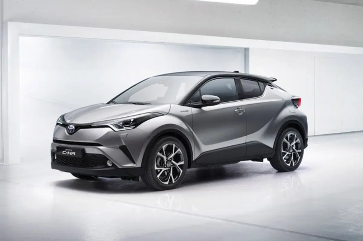 Toyota C-HR Hybrid: svelati nuovi dettagli (16)
