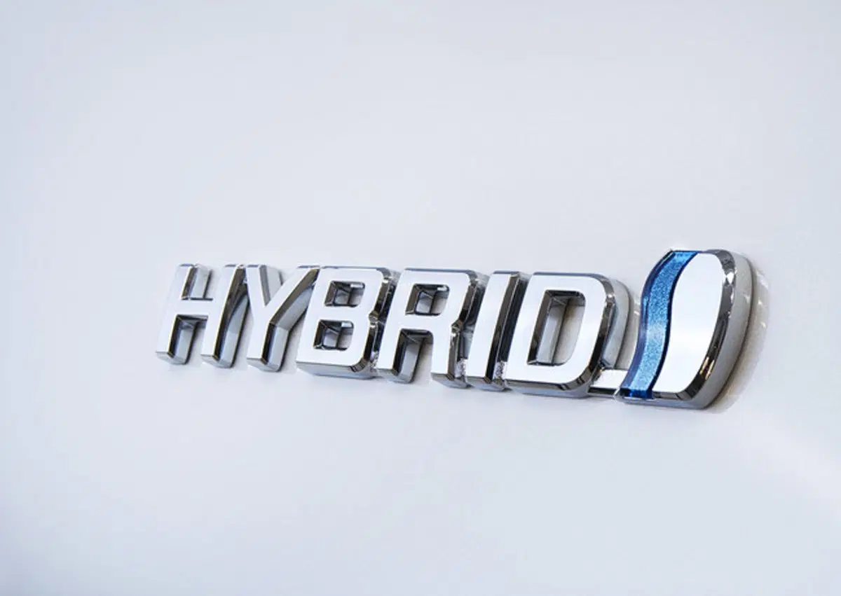 Toyota C-HR Hybrid: svelati nuovi dettagli (33)