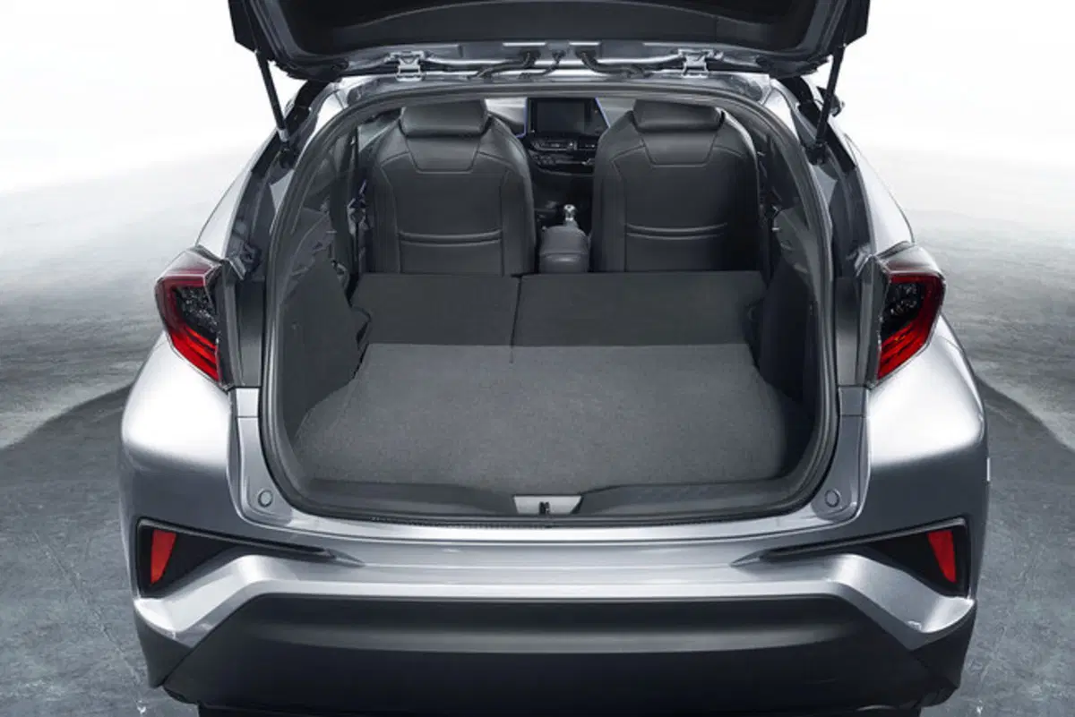 Toyota C-HR Hybrid: svelati nuovi dettagli (51)