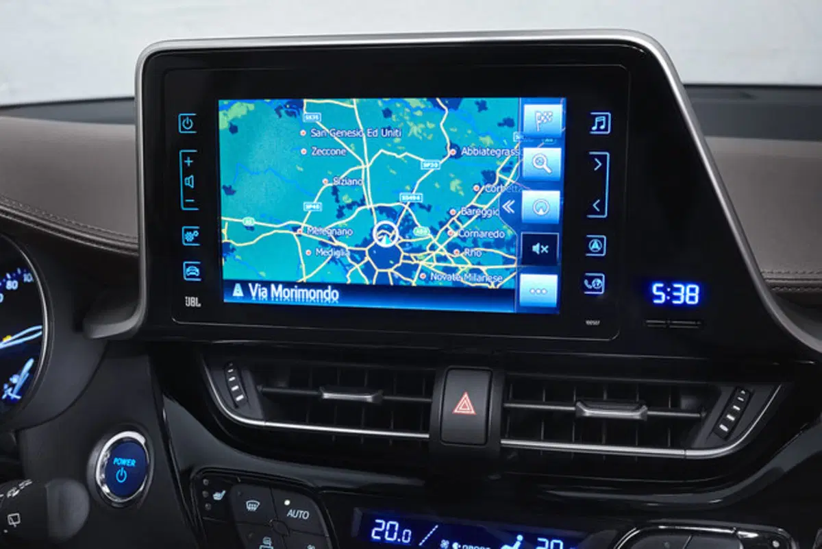 Toyota C-HR Hybrid: svelati nuovi dettagli (53)