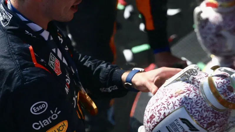 F1. Furia ungherese contro Norris per aver rotto il trofeo: "Almeno chieda scusa"
