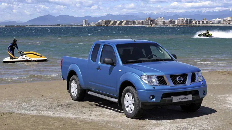 Nissan Navara 2.5 dCi 4 porte Double Cab Sport