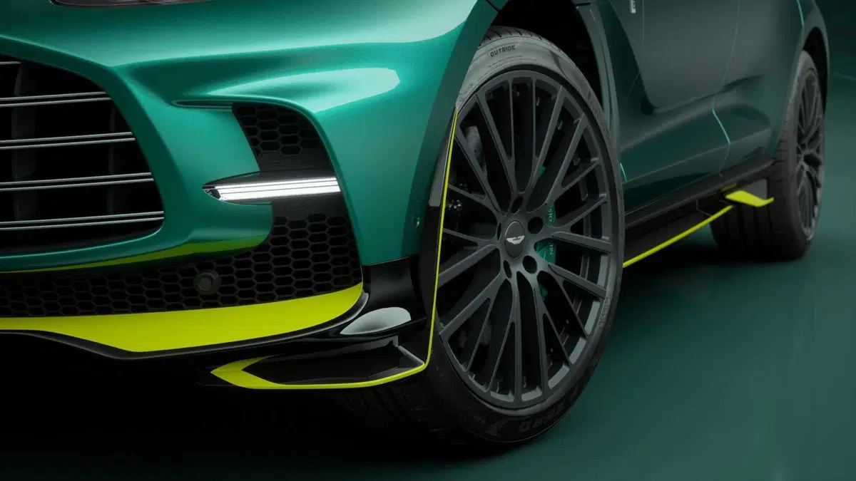 Aston Martin DBX DBX707 AMR23 Edition with Q Highlights (6)