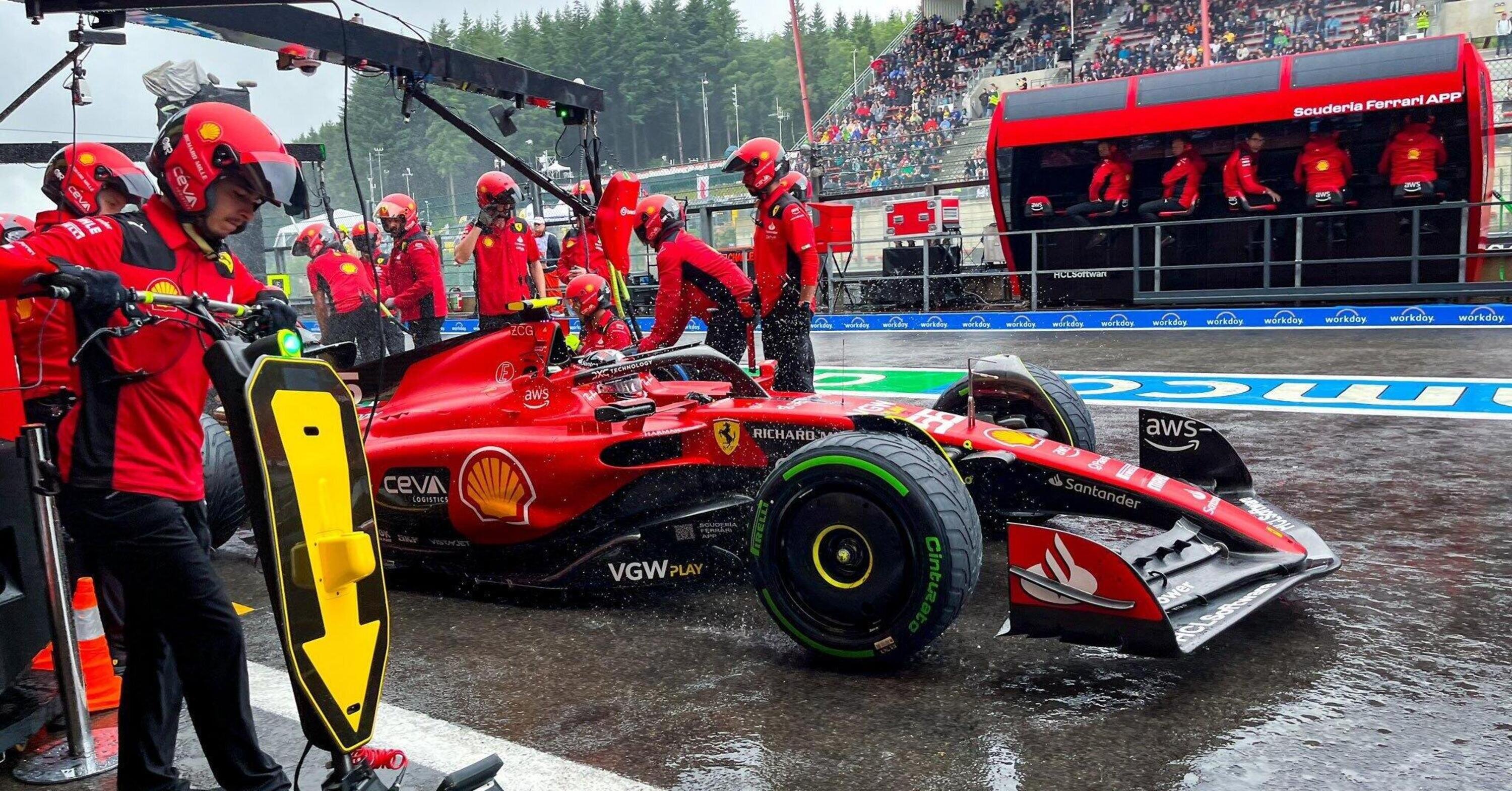 F1. GP Belgio 2023. Risultati FP1: Sainz 1&deg; con Ferrari sotto la pioggia, seguito da McLaren