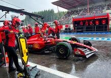 F1. GP Belgio 2023. Risultati FP1: Sainz 1° con Ferrari sotto la pioggia, seguito da McLaren