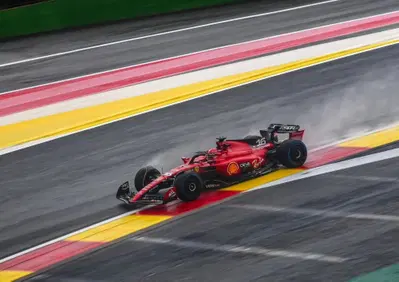 F1 Qualifiche GP Belgio 2023: pole ideale per Verstappen ma Ferrari partirà 1° con Leclerc