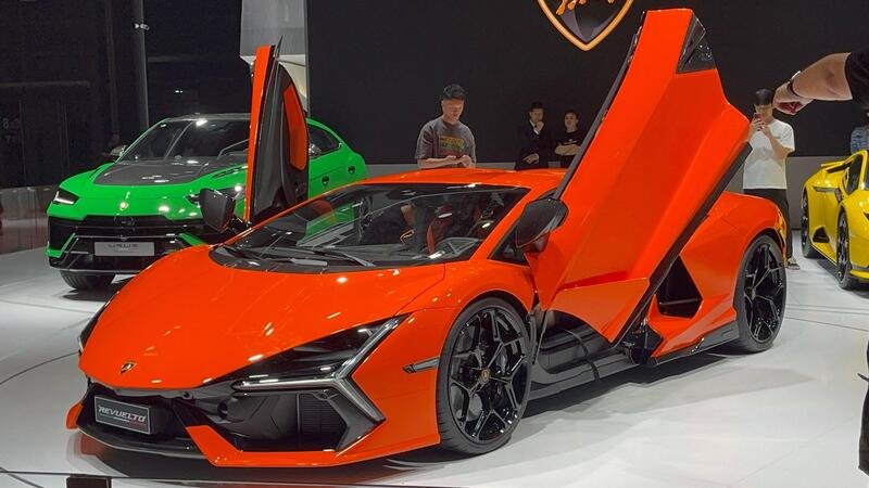 Lamborghini: bilanci a gonfie vele, 10.000 auto nel 2023?