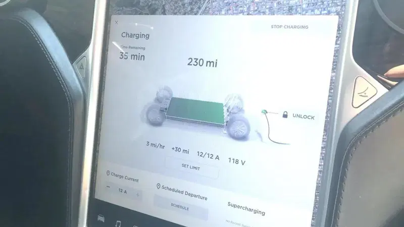 Vecchie Tesla: sovrastimata l'autonomia, l'assistenza "ti rimbalza"