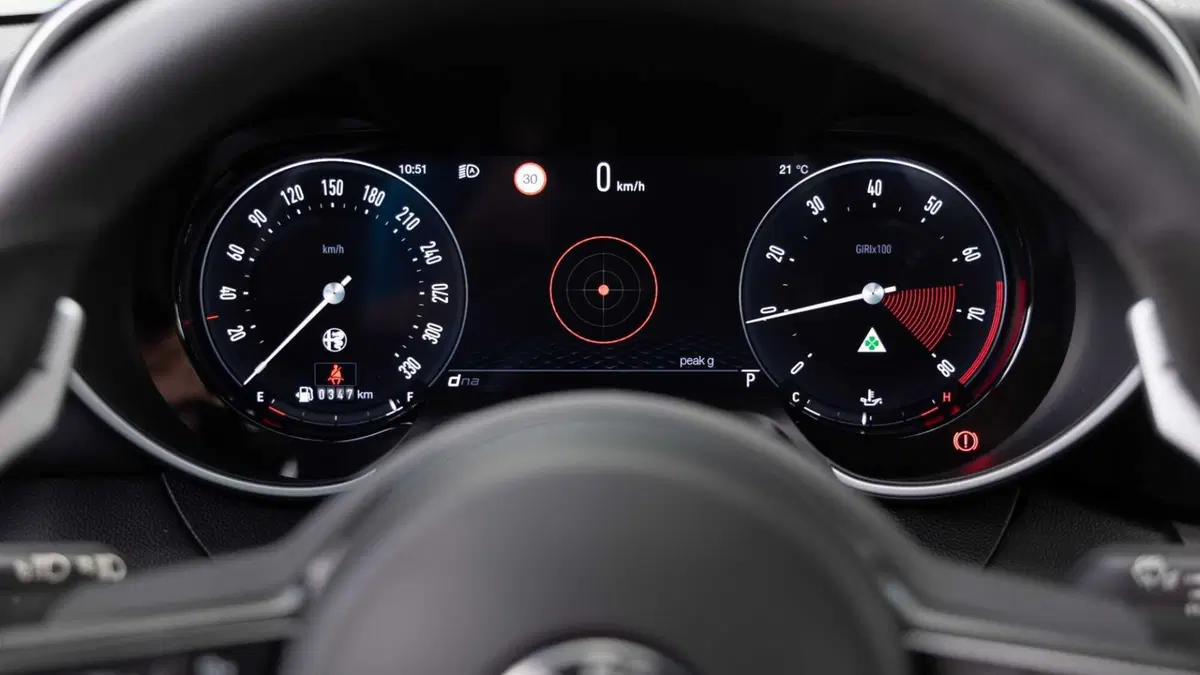 Alfa Romeo Giulia 2.9 T V6 AT8 Quadrifoglio (16)