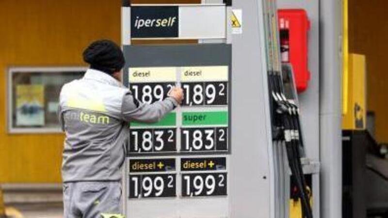 Benzina e gasolio: obbligo cartelli prezzo dal 1&deg; agosto sulle autostrade (e i costi volano)
