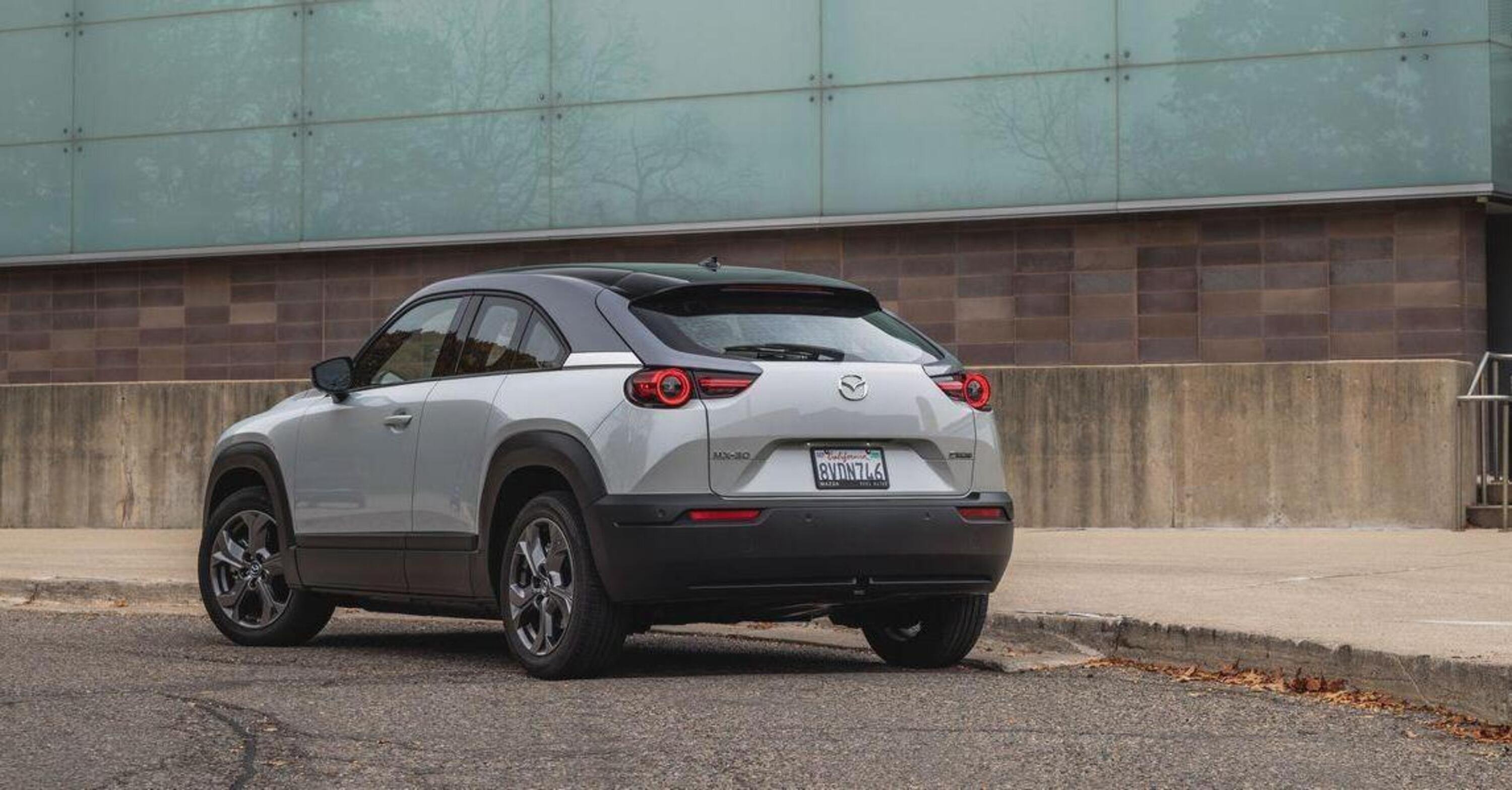 Mazda chiude le vendite della MX-30 in California, poco successo