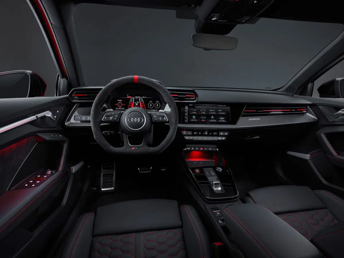 Audi RS 3: motorizzazioni, allestimenti, optional e prezzi. Guida all’acquisto (9)