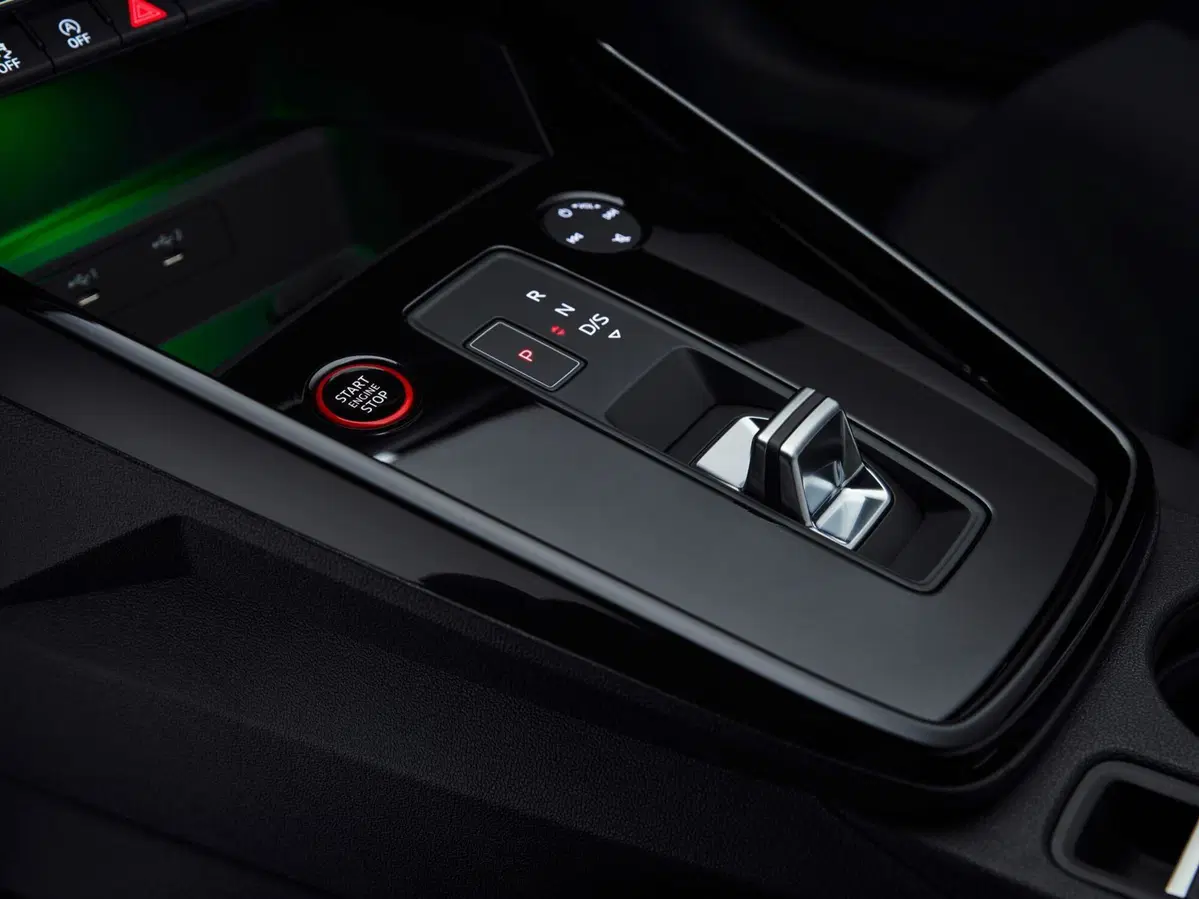 Audi RS3: motorizzazioni, allestimenti, optional e prezzi. Guida all’acquisto (25)