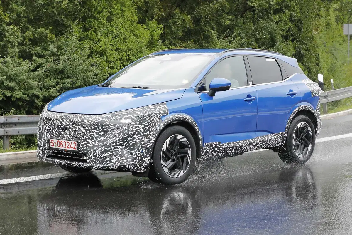 Nissan Qashqai 2024, ecco il nuovo facelift [Foto Spia] (5)