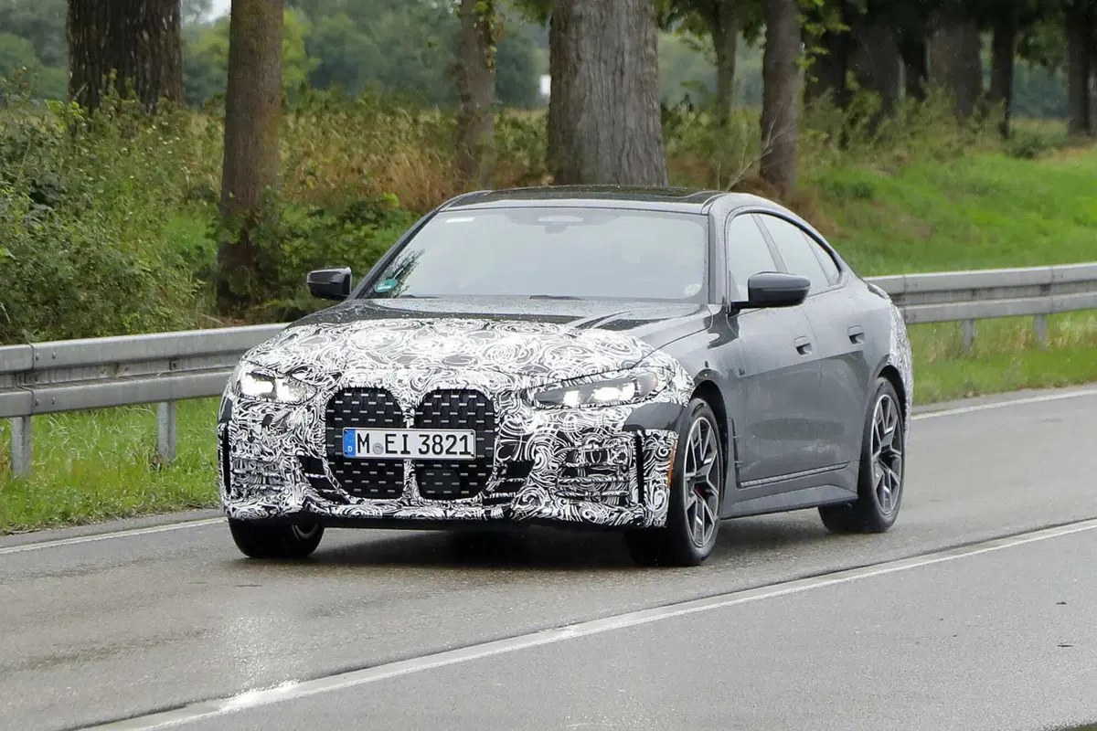 BMW Serie 4 Gran Coup&eacute;, ecco le foto spia del nuovo Facelift 2024