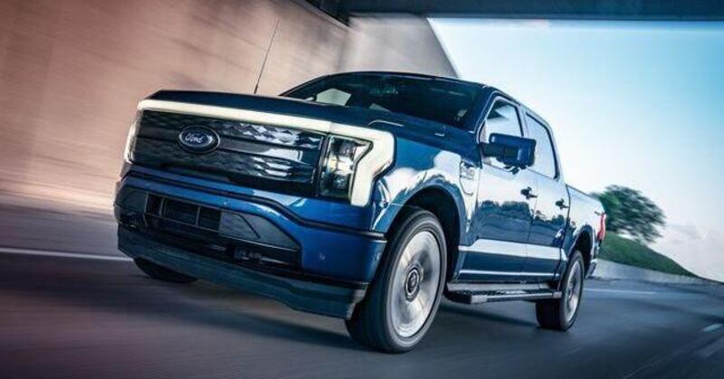 Scende in campo e le ha tutte contro: Ford F-150 Lightning Top e Flop