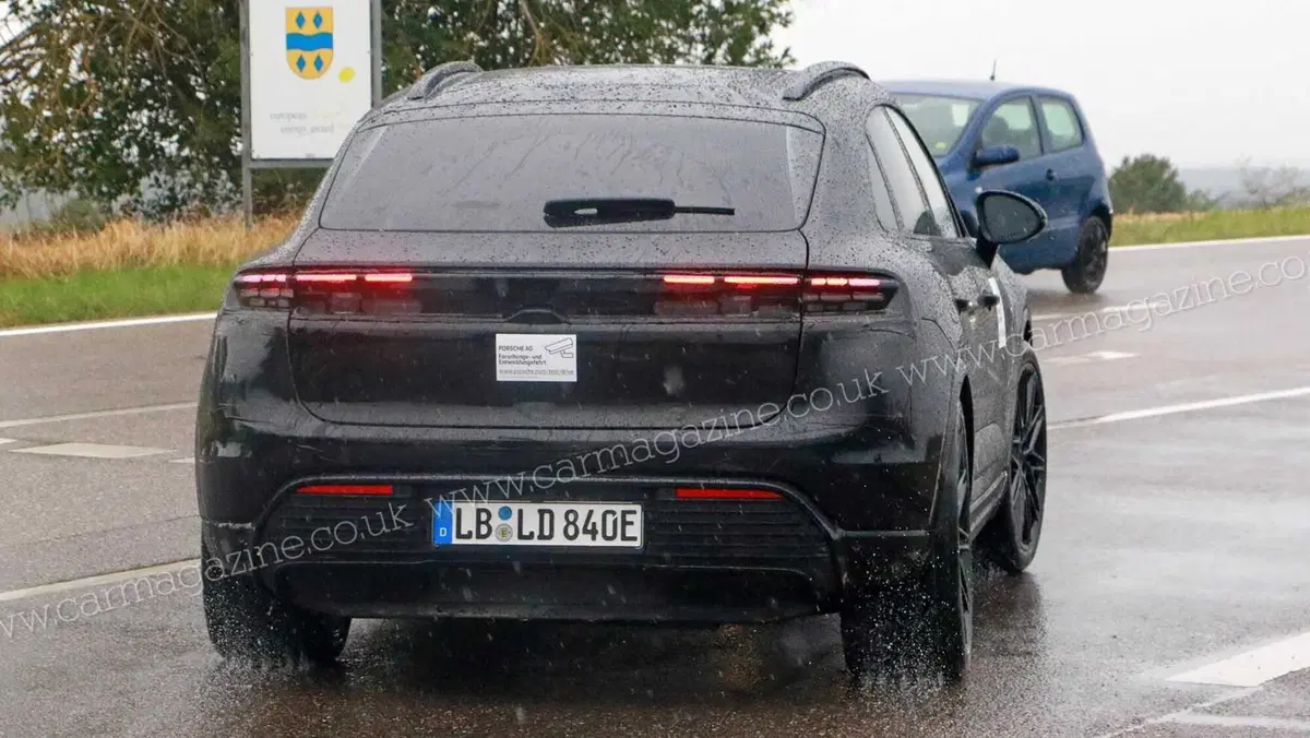 Porsche Macan Elettrica: eccola senza camuffamento [Foto Spia] (6)