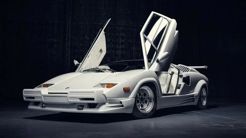 Lamborghini Countach all'asta: &egrave; quella di Di Caprio in The Wolf of Wall Street