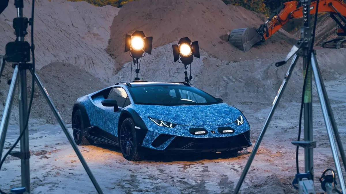 Lamborghini Huracan Sterrato Opera Unica, la livrea speciale per i 60 anni (2)