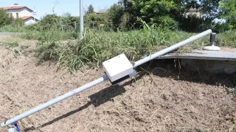 Quattro autovelox "segati" nel Polesine, ritorsione per le multe, esplosione nella notte