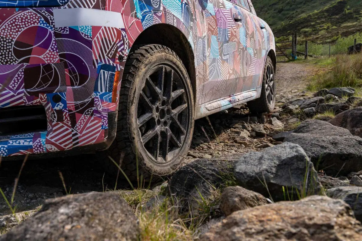 MINI Countryman: la nuova generazione affronta la natura scozzese  (2)