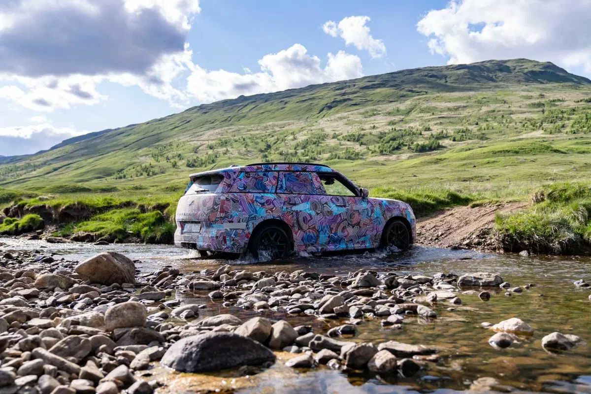 MINI Countryman: la nuova generazione affronta la natura scozzese  (8)