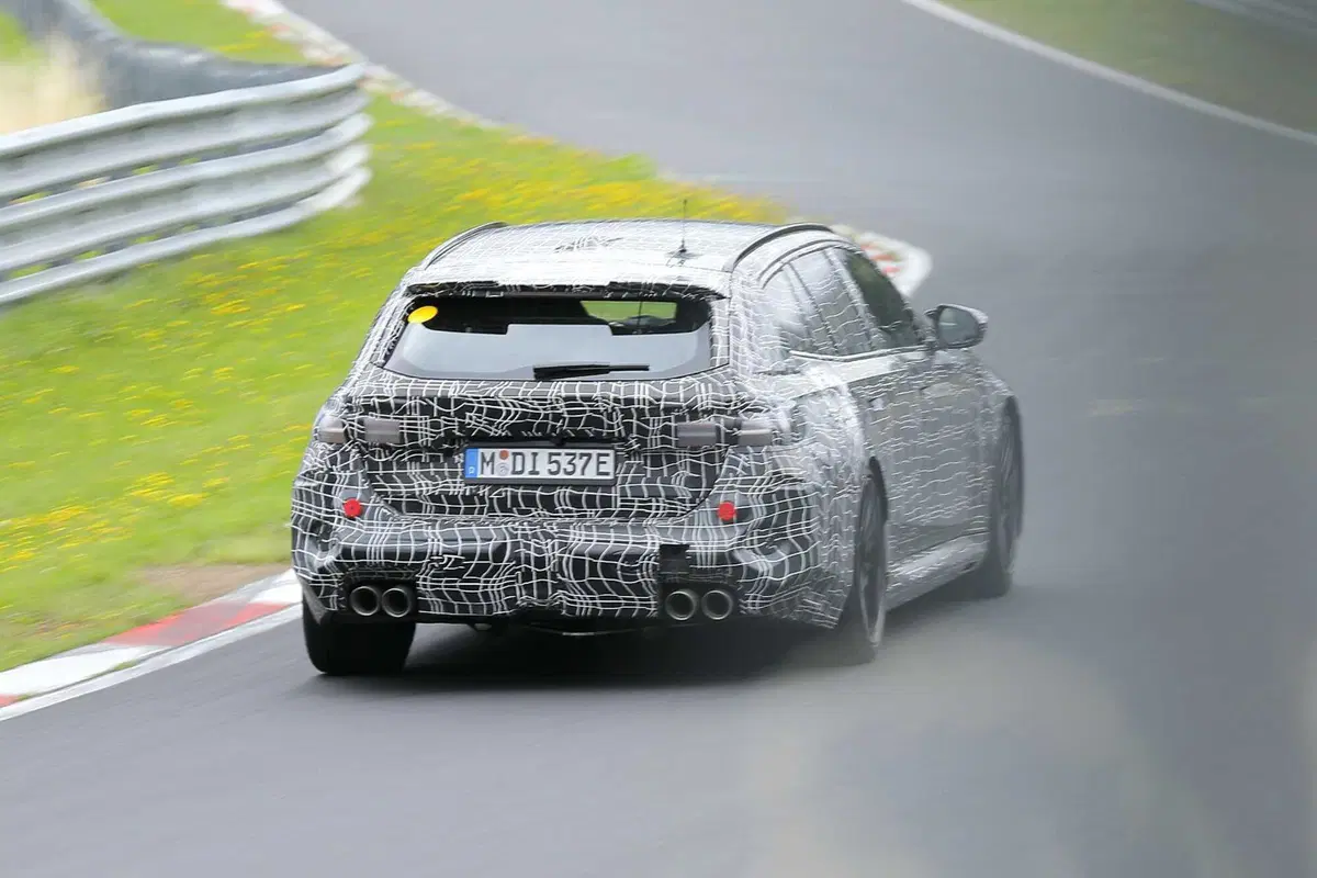 BMW M5 Station Wagon 2024, la nuova generazione avrà 750 Cv e 1.000 Nm [Foto Spia] (16)