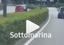 Microauto contromano, paura a Sottomarina [VIDEO]